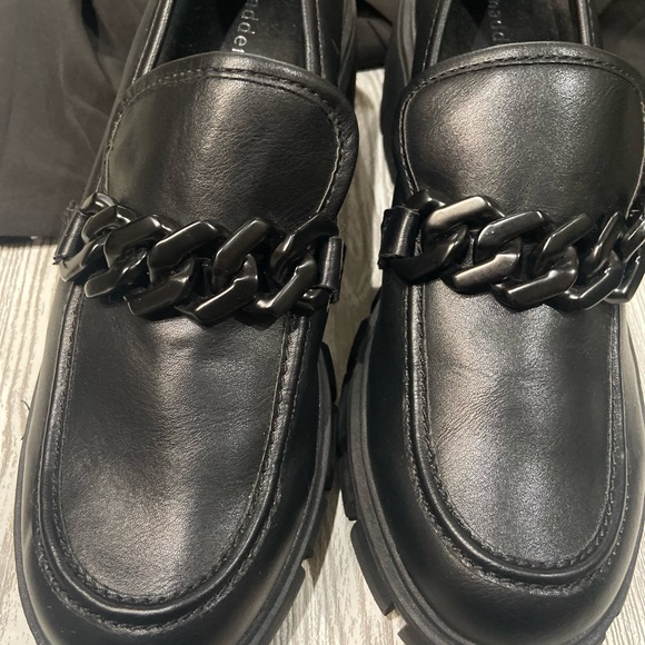 Madden Girl Shoe - Picture 6 of 9